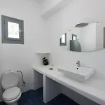 Ξενοδοχείο με διαμερίσματα Ostria & 4*