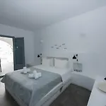 Ostria & 4* Αλυκή