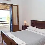 Ostria & 4*