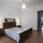 Ostria & 4* Αλυκή