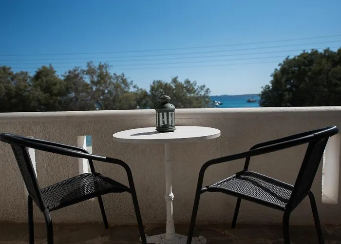 Apart Otel Ostria & Alikí