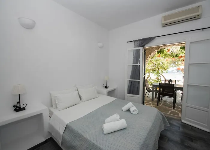 Apart Otel Ostria & 4*