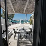 Ostria & 4* Alikí