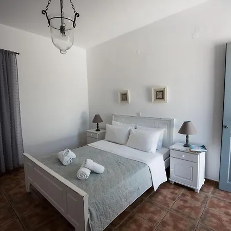Ostria & 4* Alikí