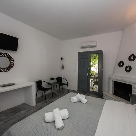 Apartahotel Ostria Studios&apartments 4*