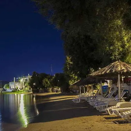 Apartahotel Ostria Studios&apartments Alikí