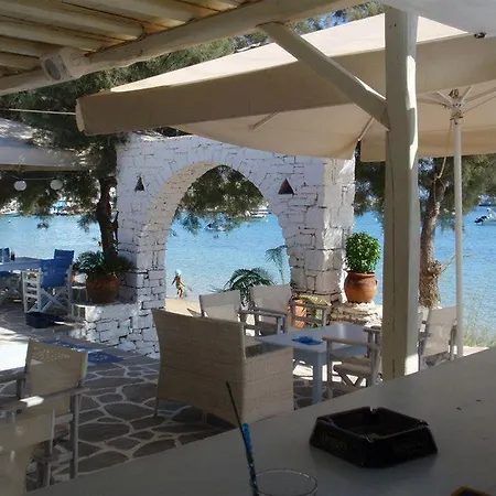 Ξενοδοχείο με διαμερίσματα Ostria & Αλυκή